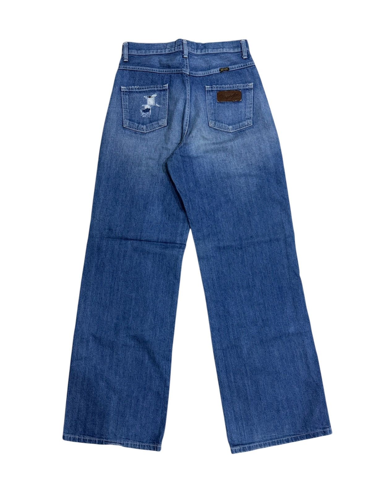Wrangler WRANGLER SENSE OF PLACE DISTRESSED STYLE JEANS Size 29" - 2 Thumbnail