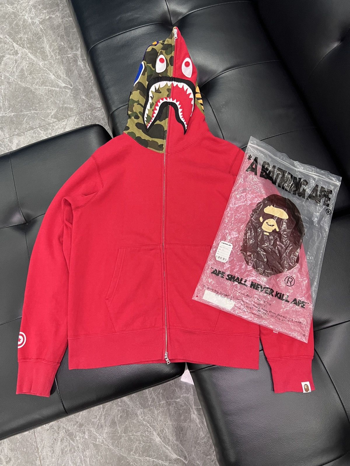 Bape A Bathing Ape Shark Camo Full Zip Hoodie Size US L / EU 52-54 / 3 - 1 Thumbnail