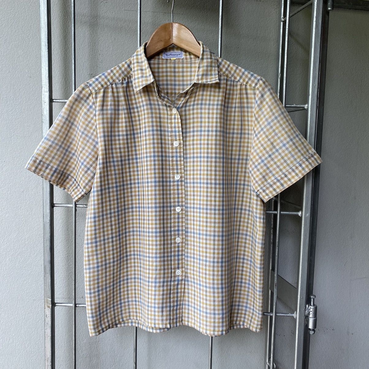 Burberry Burberrys Pastel Plaid Short Sleeve Shirt Size M / US 6-8 / IT 42-44 - 1 Thumbnail