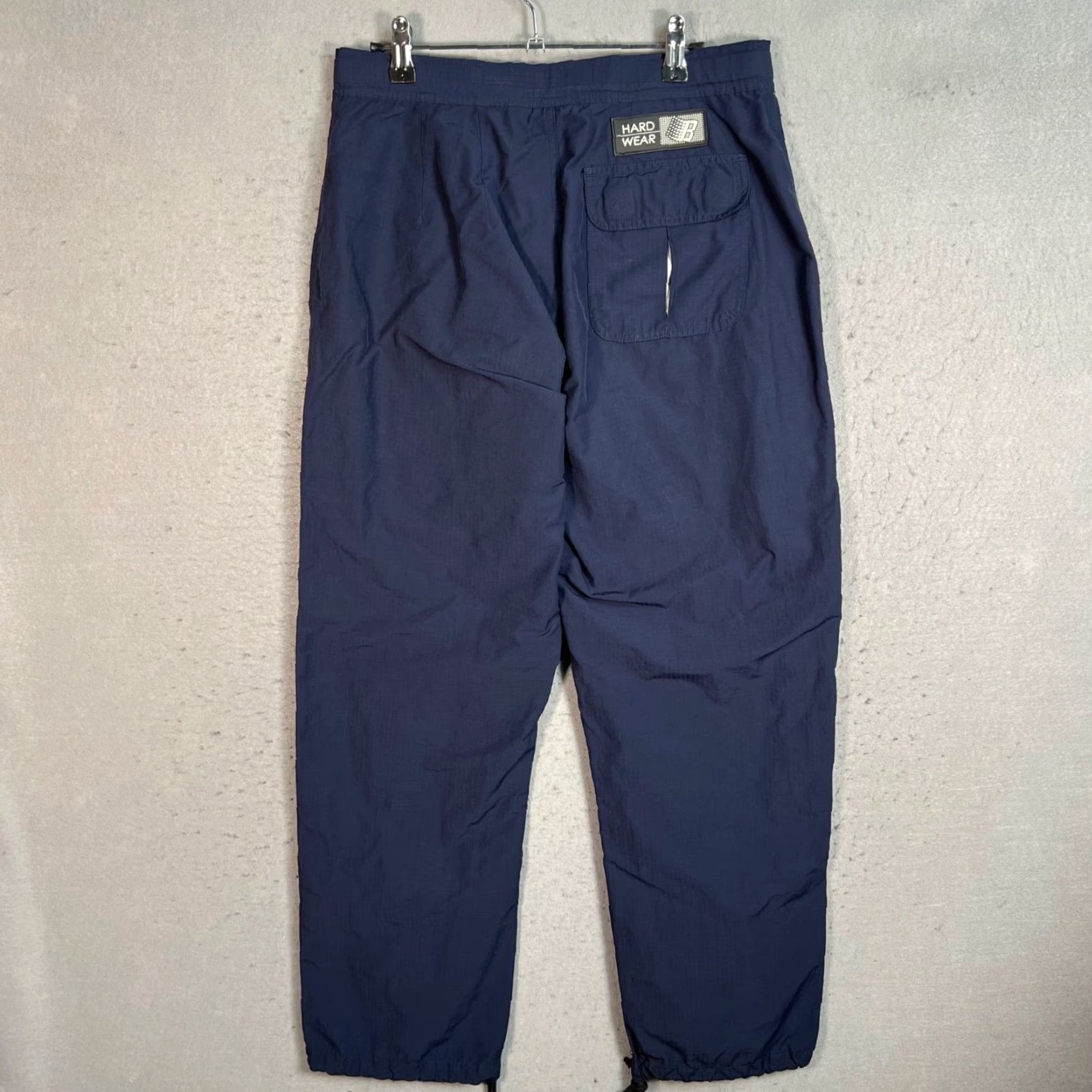 Vintage Bronze Hard Wear Mens Cargo Pants Waistbelt Navy Blue Belted Cargo P pants S Regular Inseam 29in Cotton Blend Front Flat Pocket Belted Zipperless? Size US 29 - 2 Thumbnail
