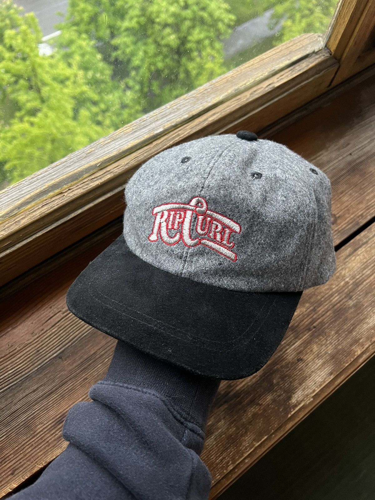 Vintage Vintage Y2K Rip Curl Surf Wear Hat Snapback Cap Size ONE SIZE - 1 Thumbnail
