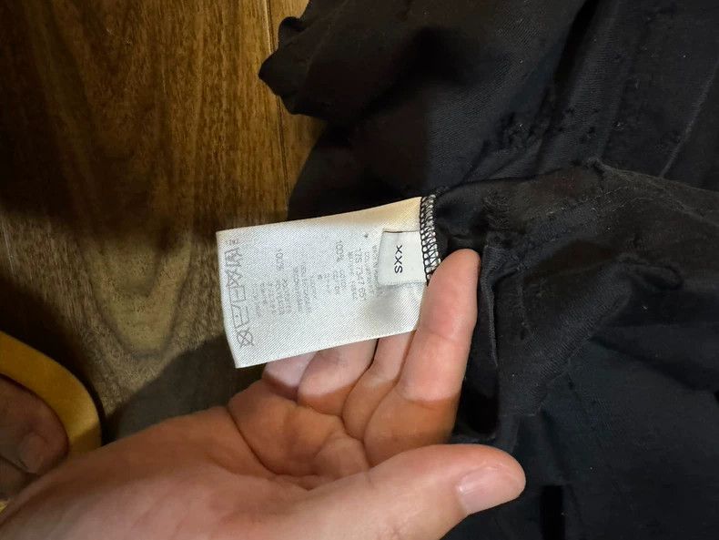 Givenchy Givenchy Big short-sleeved shirt, XXS size, length 73 cm Size US XXS / EU 40 - 4 Thumbnail