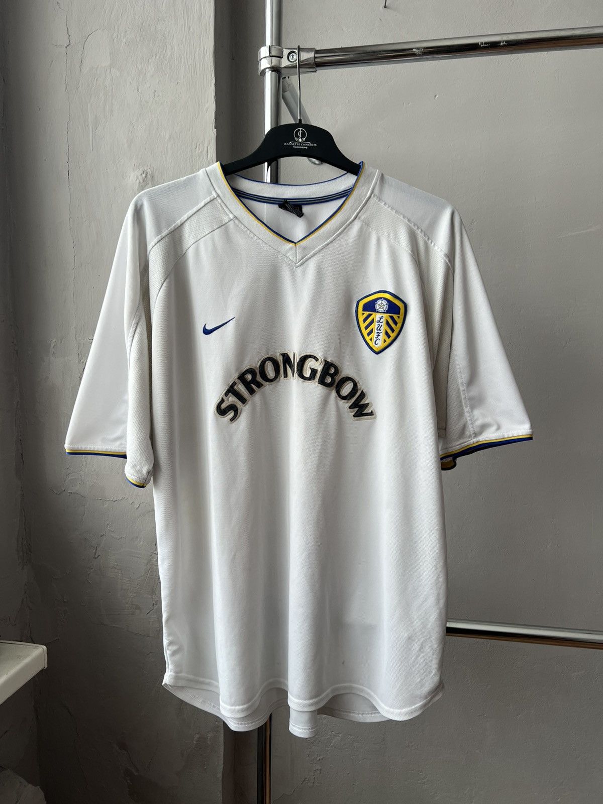 Nike 2000/02 LEEDS UNITED HOME SOCCER JERSEY FOOTBALL SHIRT XL Size US XL / EU 56 / 4 - 2 Thumbnail