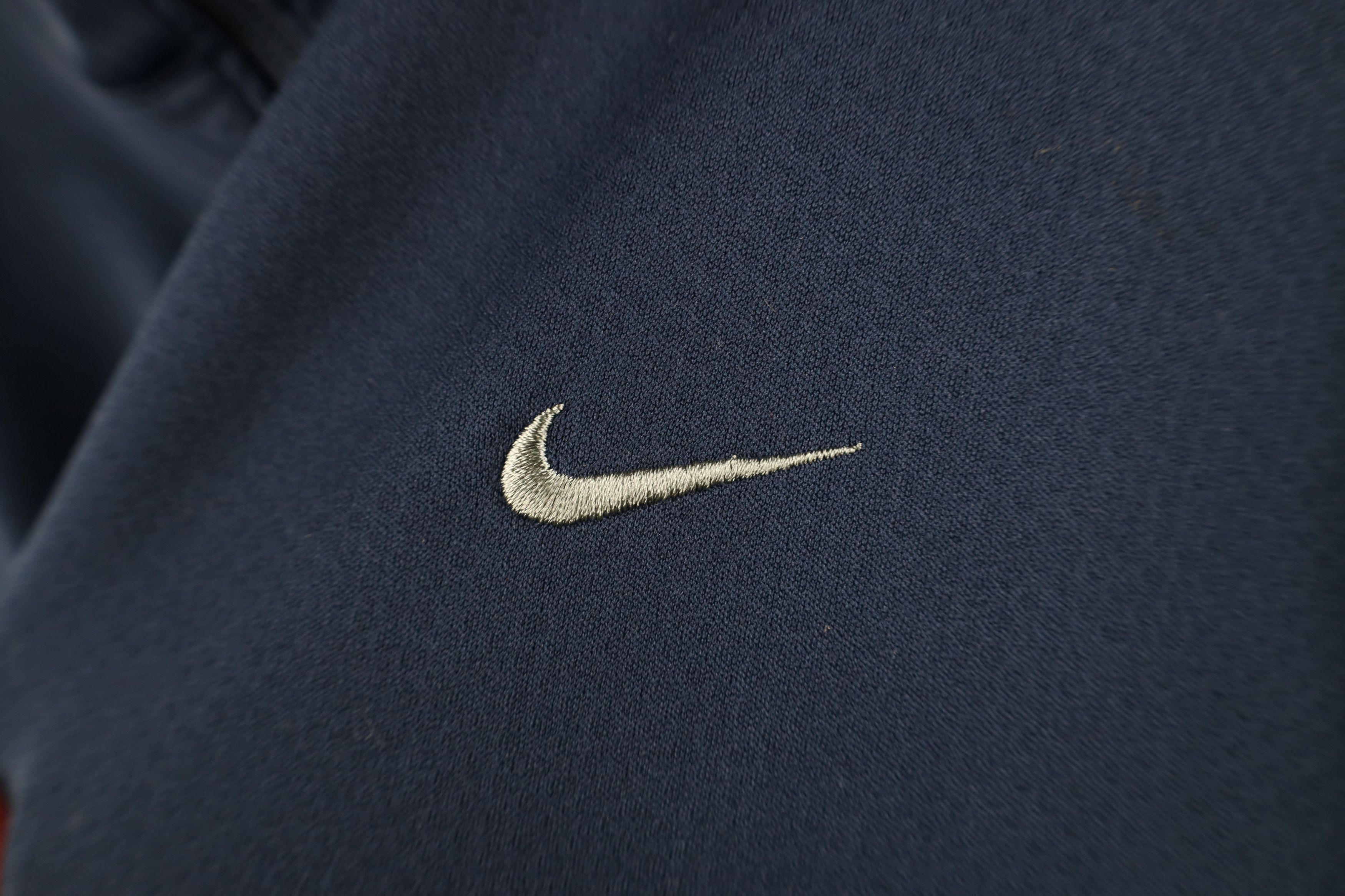 Nike Vintage Nike Mini Swoosh Thermal Knit Full Zip Jacket Blue Size US XL / EU 56 / 4 - 4 Thumbnail