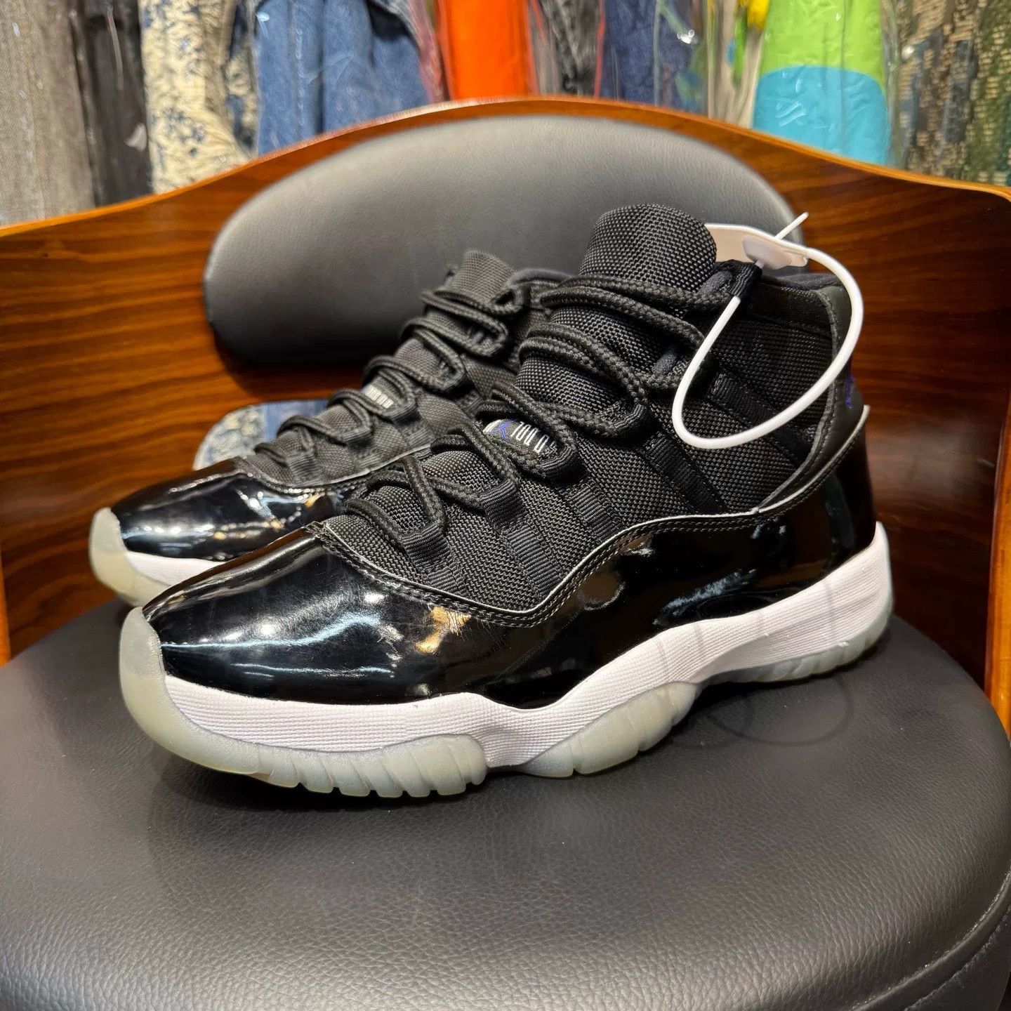 Nike Nike AJ11 Lowtop Sneakers 42 Men Size US 9 / EU 42 - 1 Thumbnail