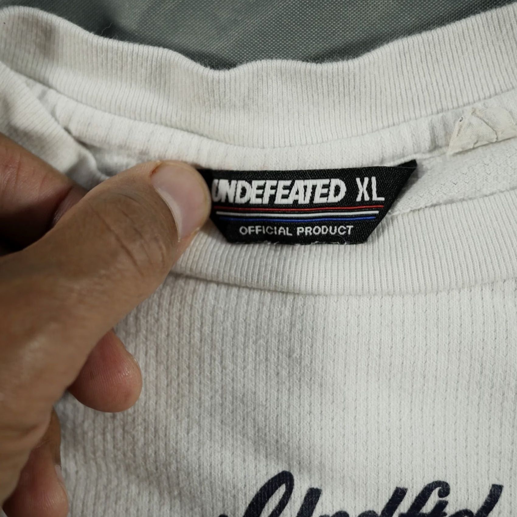 Undefeated VINTAGE Undefeated Sweater Mens XL White Green Pullover Sweatshirt Waffle Knit Logo Crewneck Knit Cotton Modern Classic Streetwear Size US XL / EU 56 / 4 - 5 Thumbnail