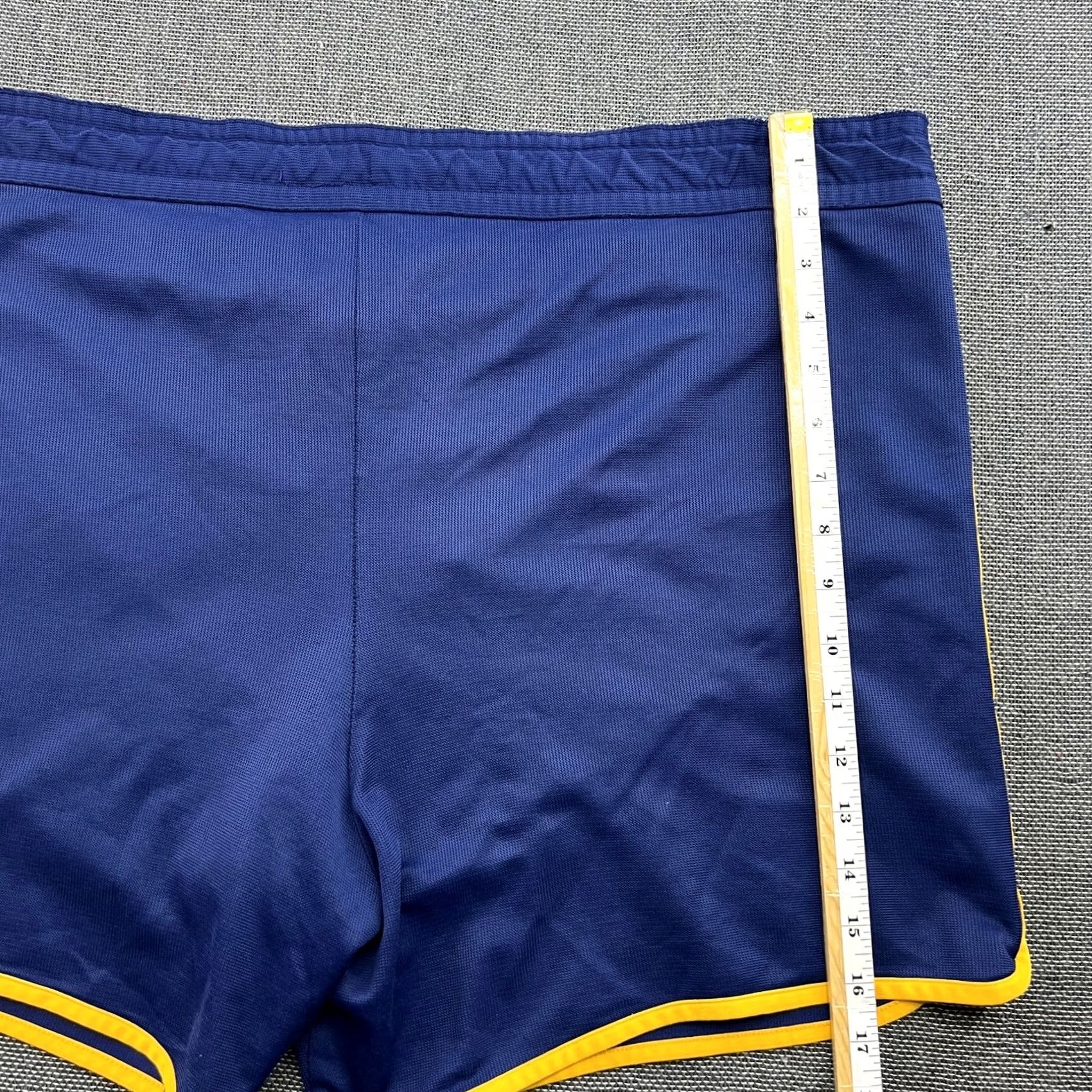 Adidas adidas Spain 1999 2000 2001 Mens Shorts XL Football Blue Yellow Vintage Adidas Size US 36 / EU 52 - 7 Thumbnail