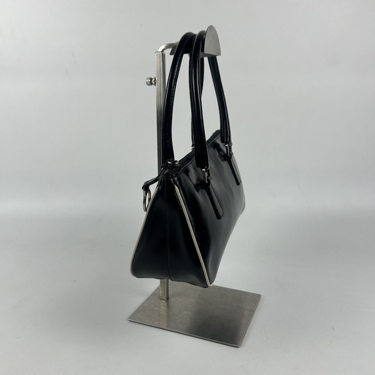 Prada Vintage Y2K Prada Shoulder Bag Size ONE SIZE - 5 Thumbnail