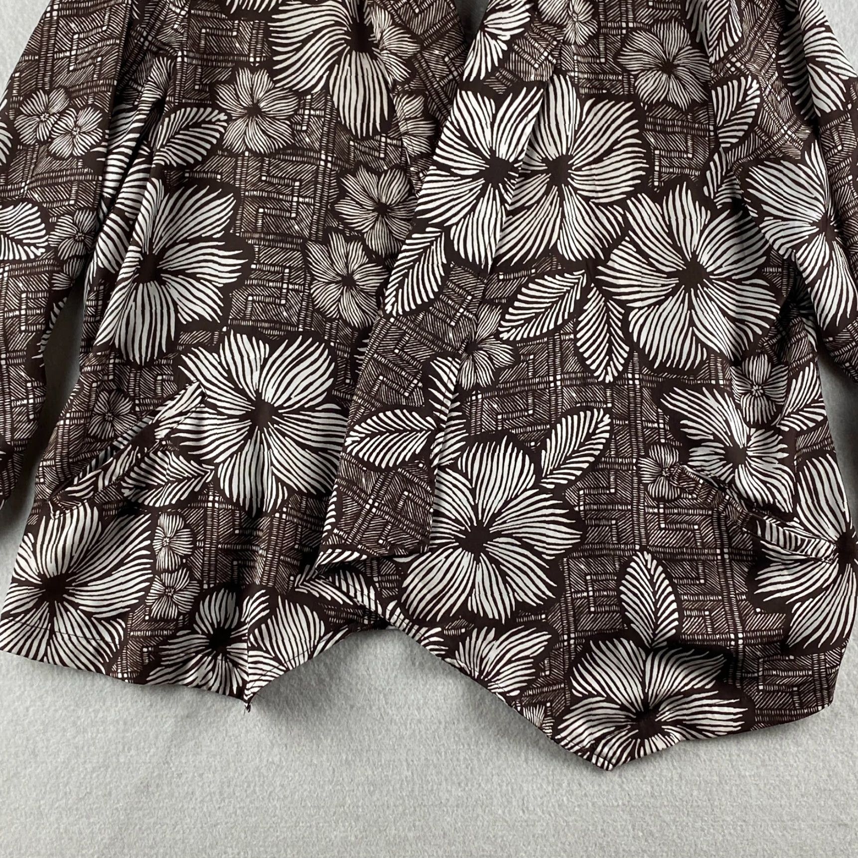 Vintage Chicos Cardigan Open Front Womens Brown Hawaiian Floral Pattern Shirt Theme 3 Size Womens Size XS / US 0-2 / IT 36-38 - 3 Thumbnail