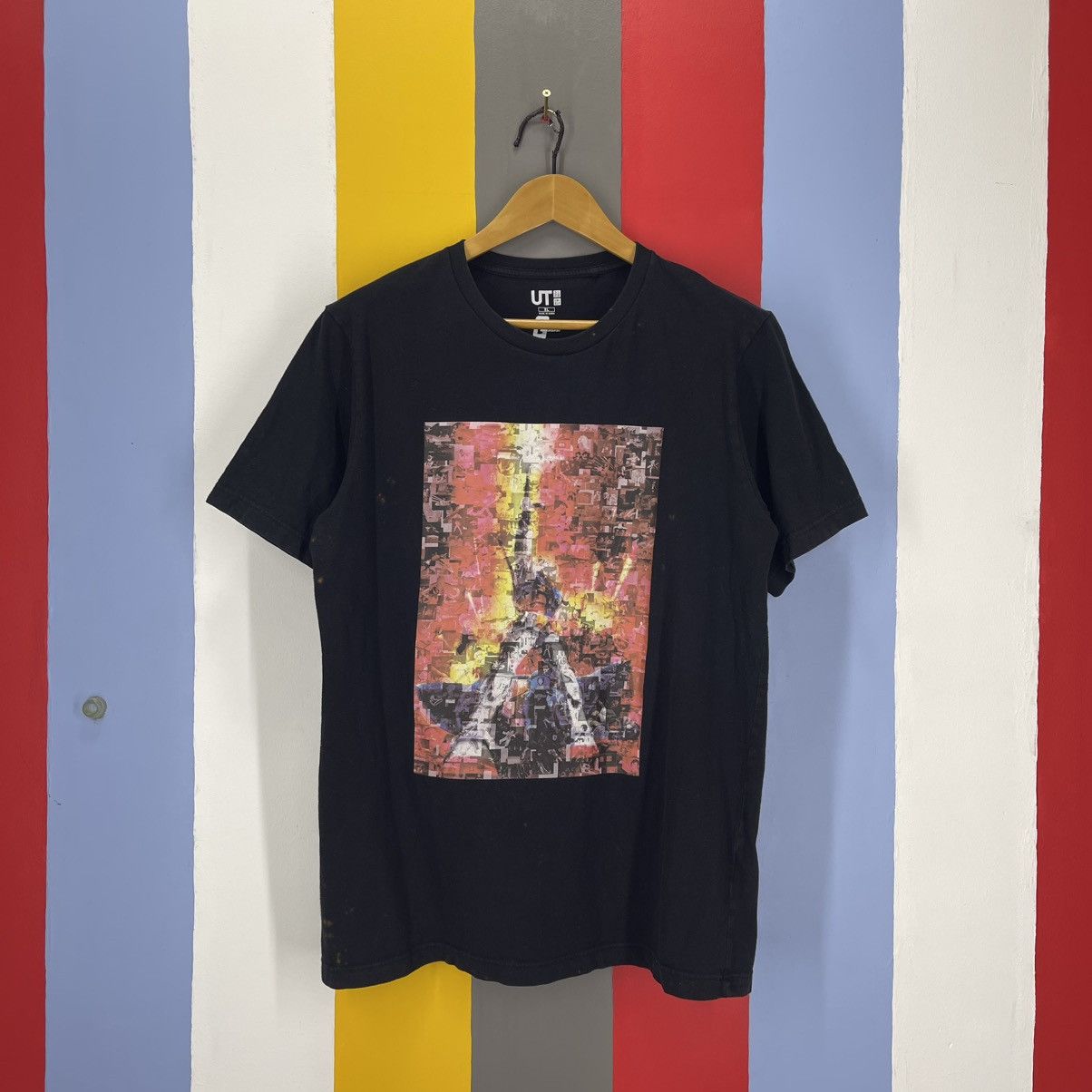 Uniqlo UNIQLO x GUNDAM Crew Neck T Shirt #2000/13 Size US L / EU 52-54 / 3 - 1 Thumbnail