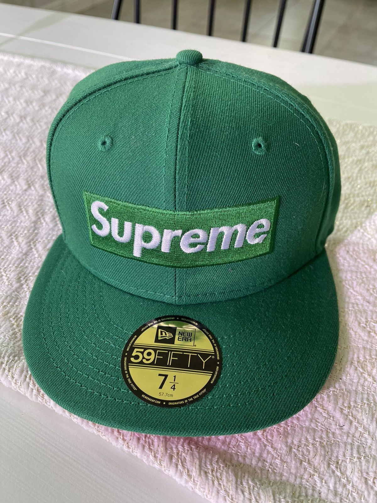 Supreme Supreme no comp box logo New Era hat 7 1/4 | Grailed