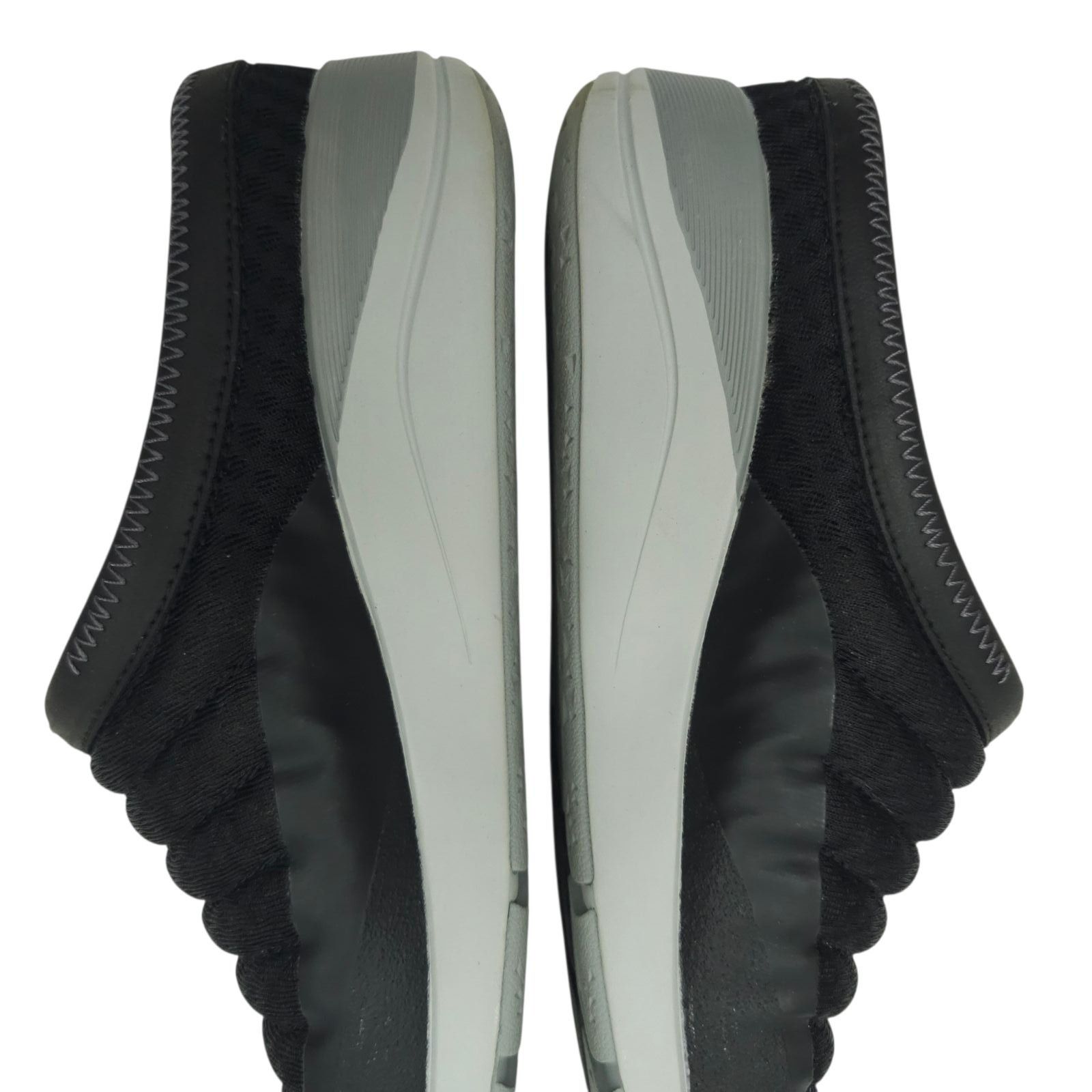 Merrell Merrell Applaud Mesh Slide Womens 10 Black Quilted Mules Size US 10 / IT 40 - 14 Thumbnail