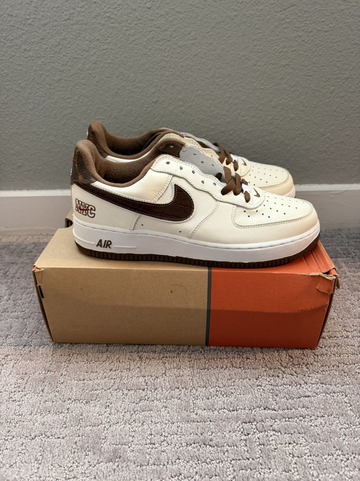 Nike 2003 Nike AF1 Low White Varsity Red Size US 9.5 / EU 42-43 - 3 Thumbnail