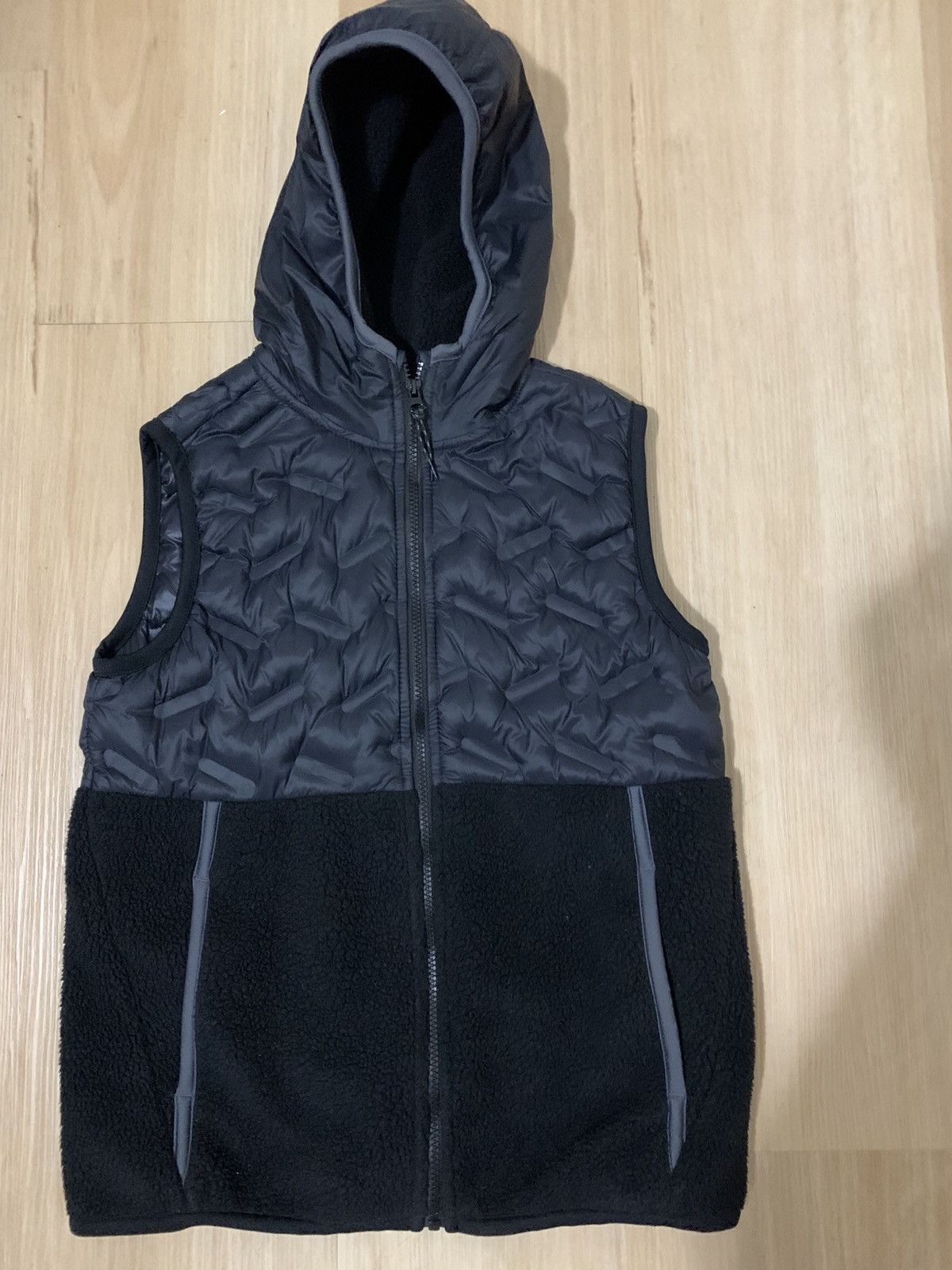 Old Navy Black puffy vest Size US XL / EU 56 / 4 - 1 Thumbnail