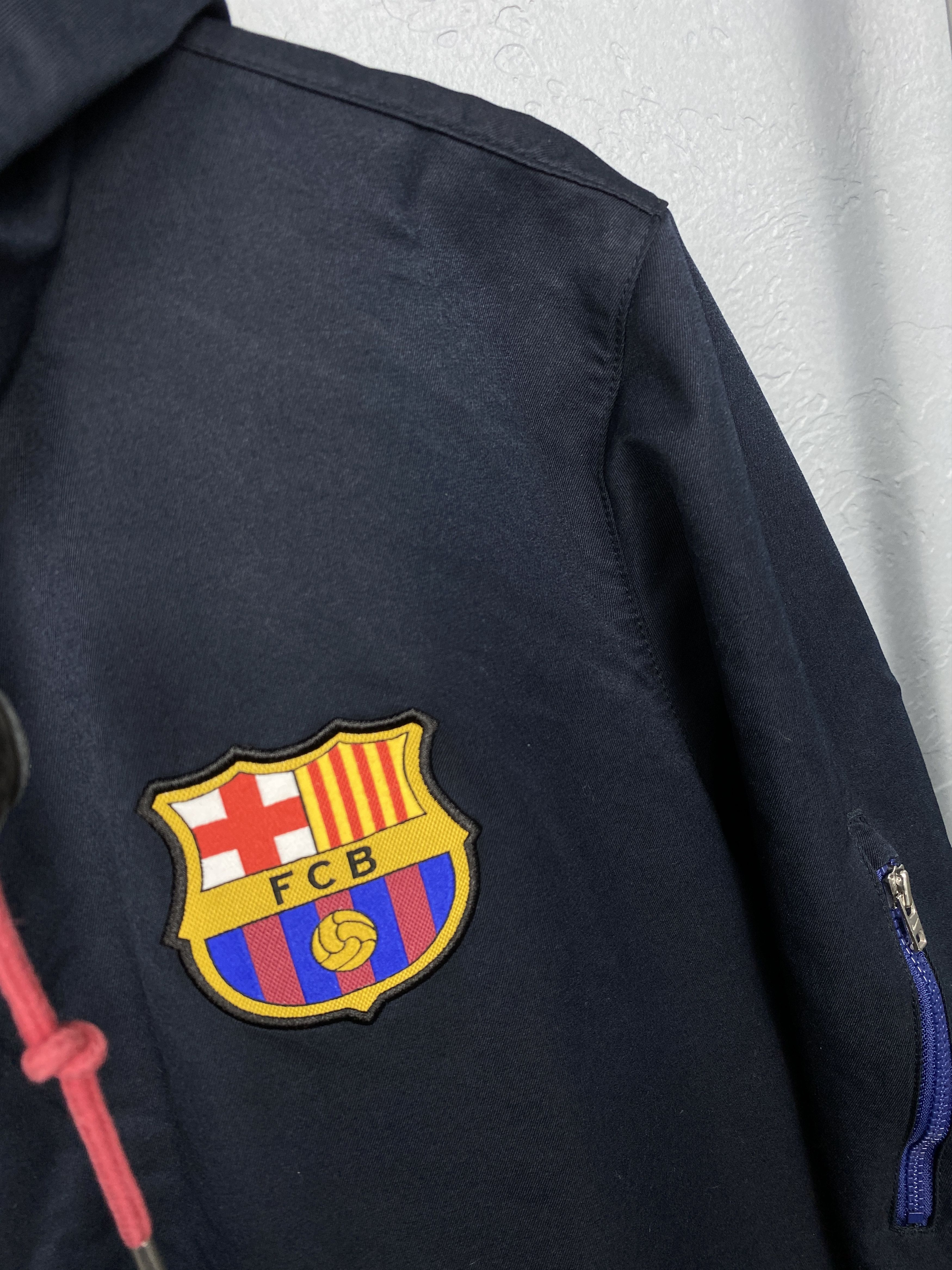 Nike Nike F.C. Barcelona Vintage Mens Football Jacket Size US L / EU 52-54 / 3 - 3 Thumbnail