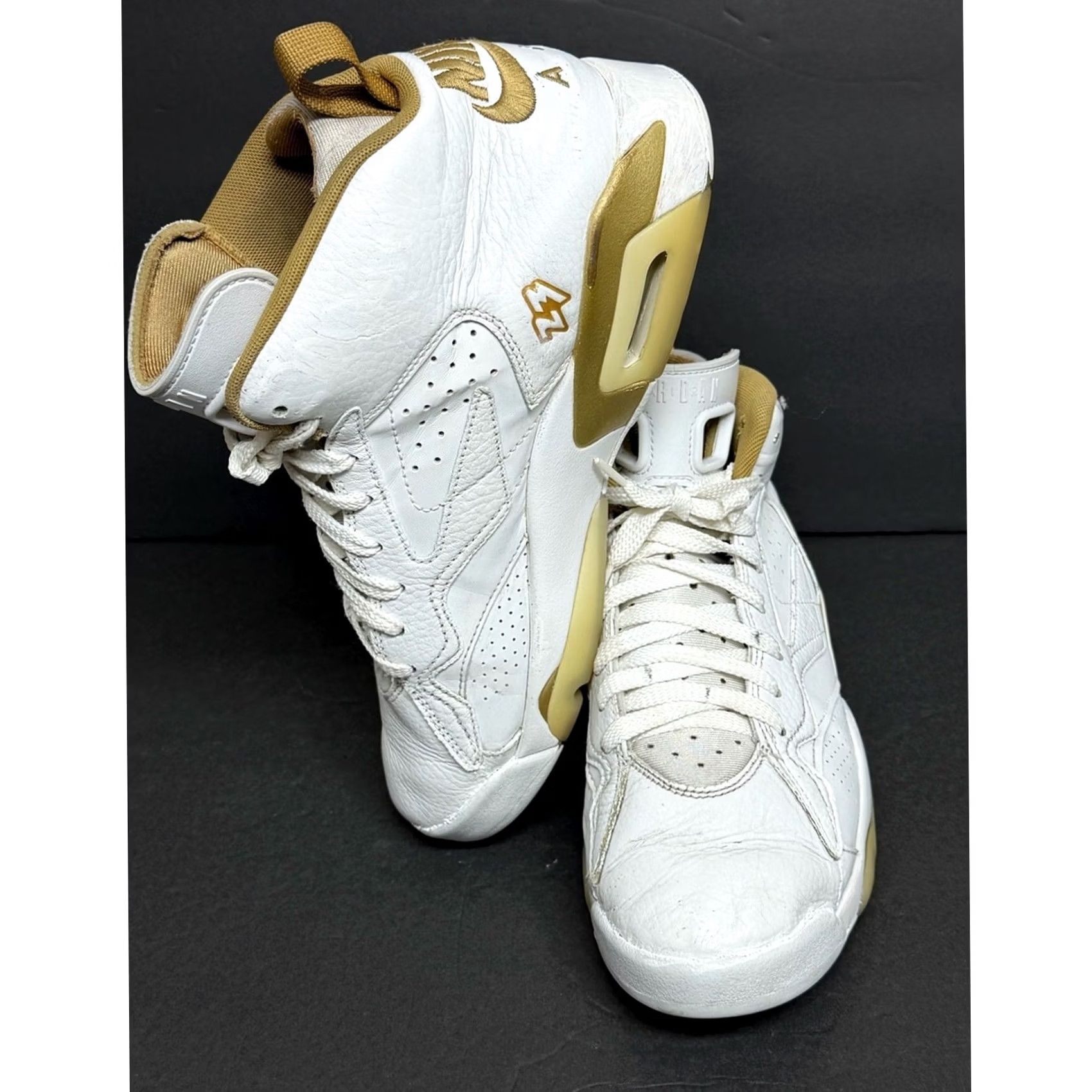 Jordan Brand Nike Jordan Jump Man MVP White Sneakers Men’s 9 Size US 9 / EU 42 - 3 Thumbnail