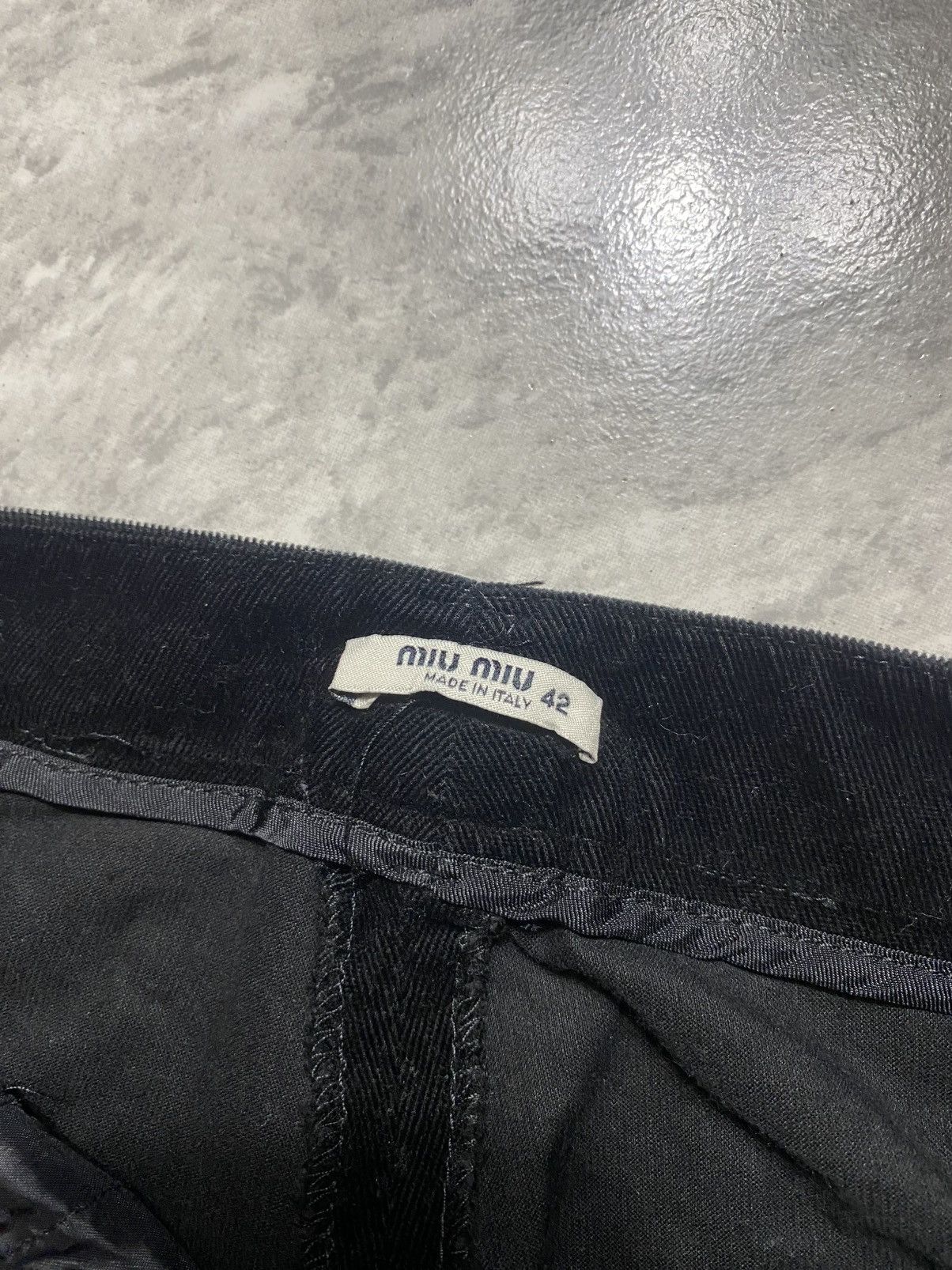 Miu Miu VINTAGE MIU MIU CORDUROY BOOTCUT PANTS Size 28" / US 6 / IT 42 - 7 Thumbnail