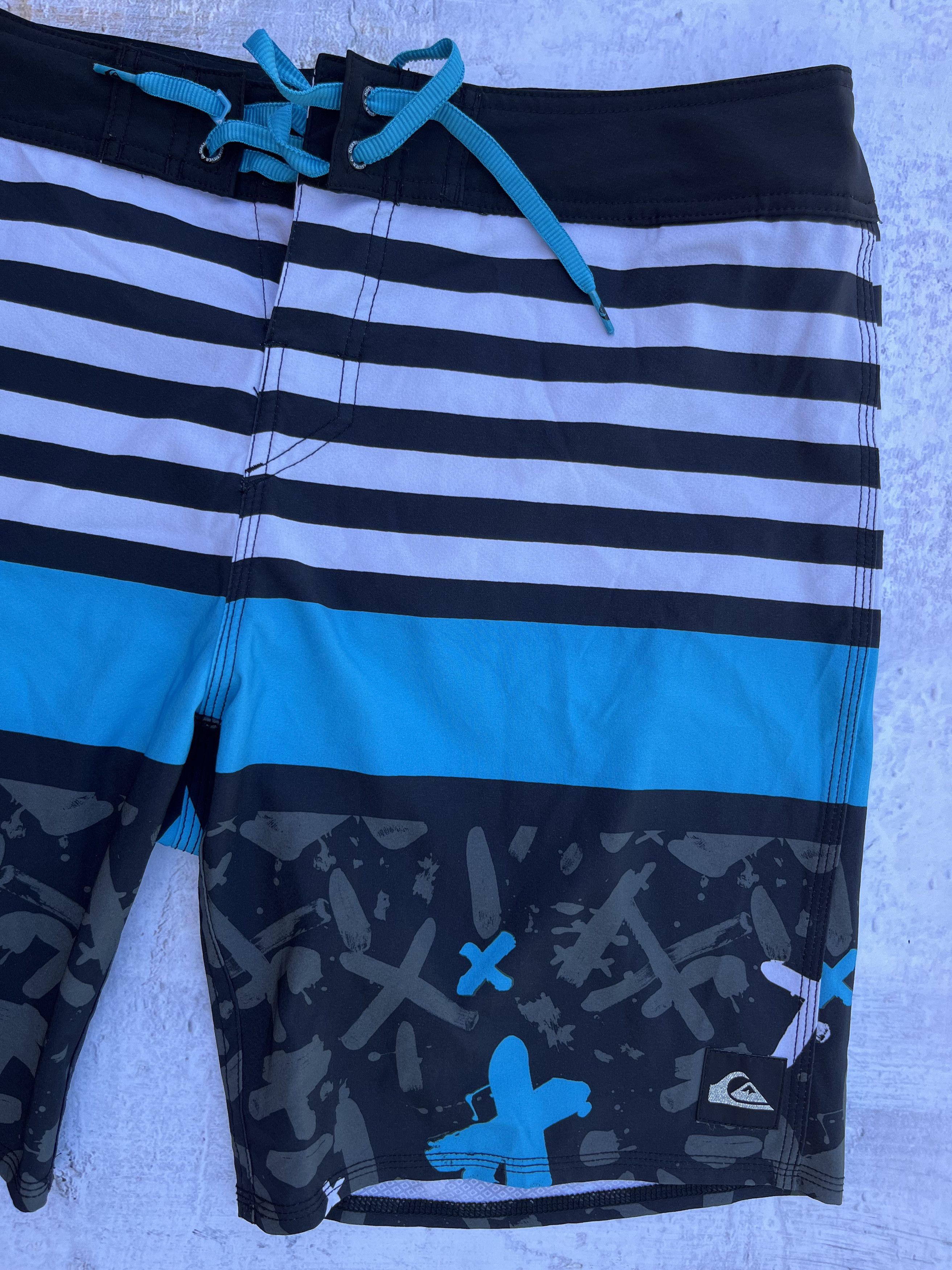 Quiksilver Vintage Swimming Shorts Quiksilver Men's Size 34 Size US 34 / EU 50 - 3 Thumbnail