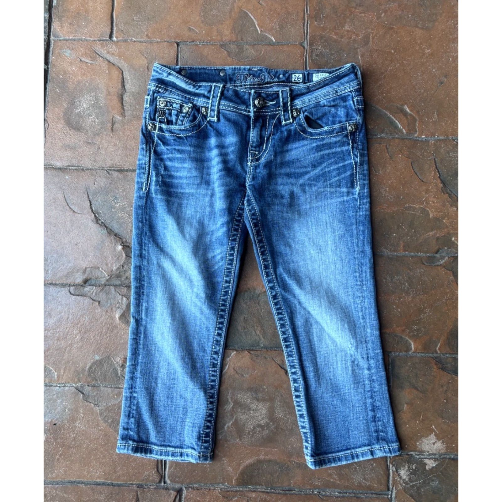 Miss Me VINTAGE Miss Me Jeans Capri Embellished Rhinestones Jeans Women's 26 Blue Denim Distressed 5-Pocket Regular Fit Size 26" / US 2 / IT 38 - 3 Thumbnail
