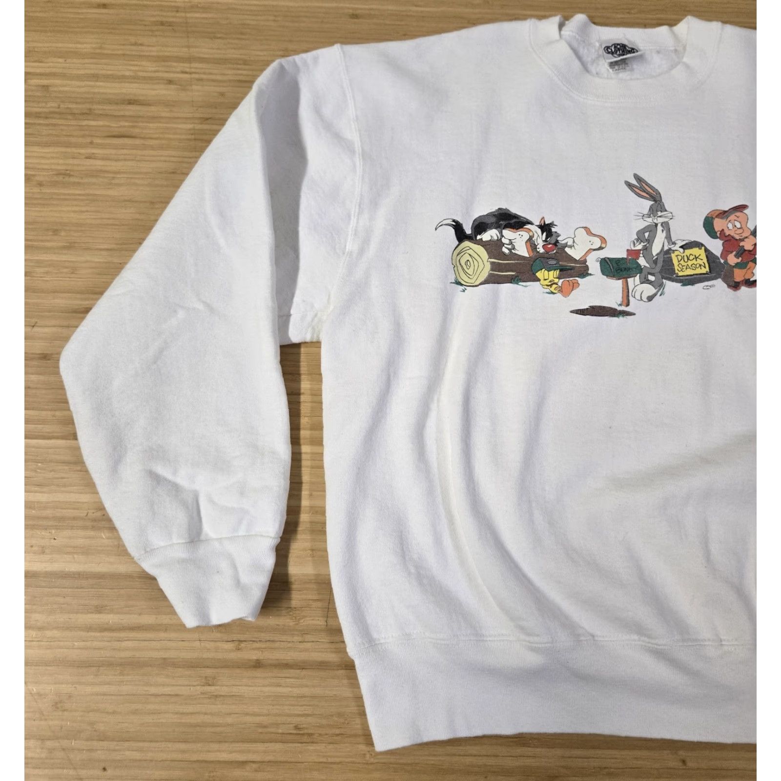Vintage VINTAGE Looney Tunes Sweatshirt Mens Large White Crewneck Made USA Two Sided 90s Size US L / EU 52-54 / 3 - 3 Thumbnail