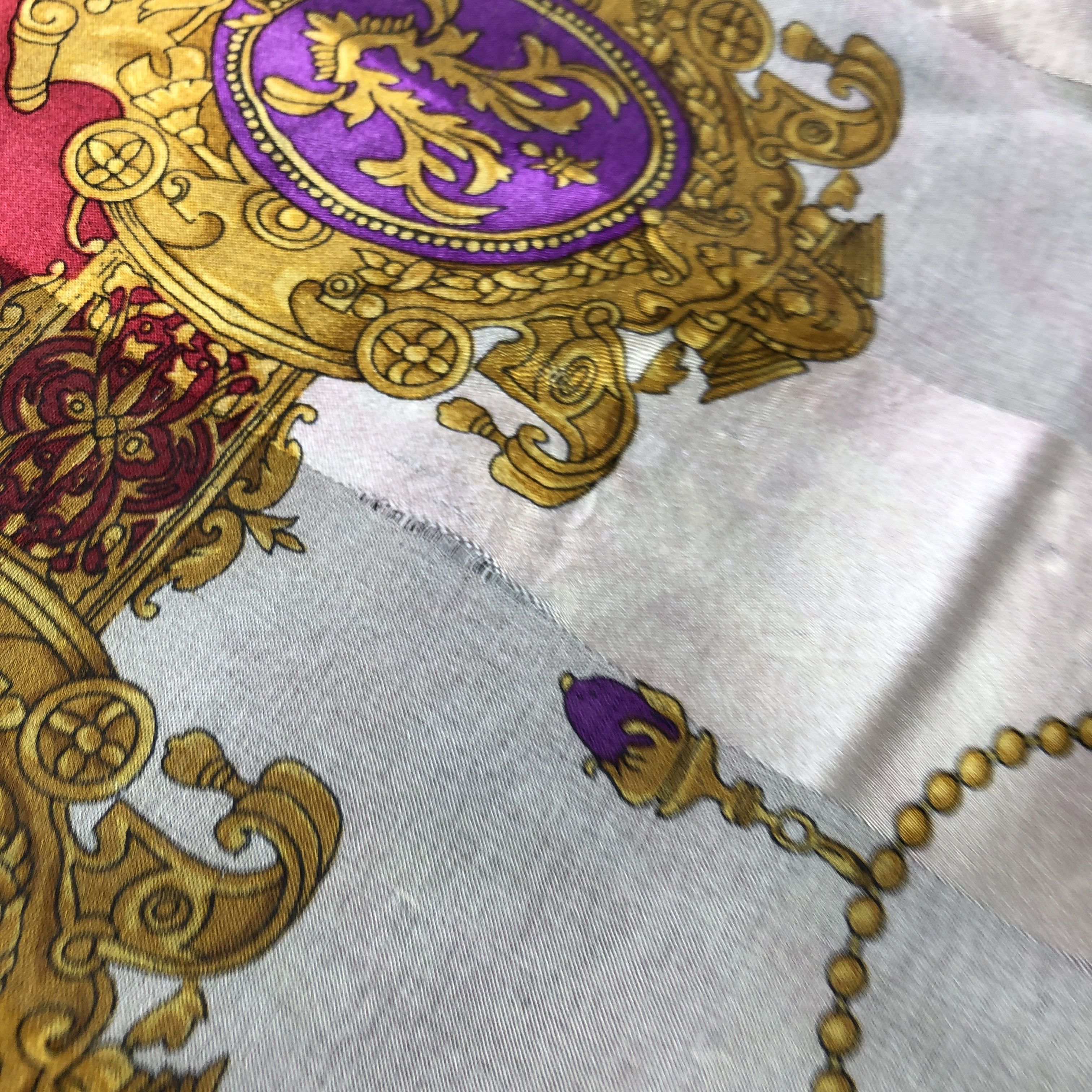 Japanese Brand Luxury Gold Chains Silk Scarf M1370 Size ONE SIZE - 10 Thumbnail