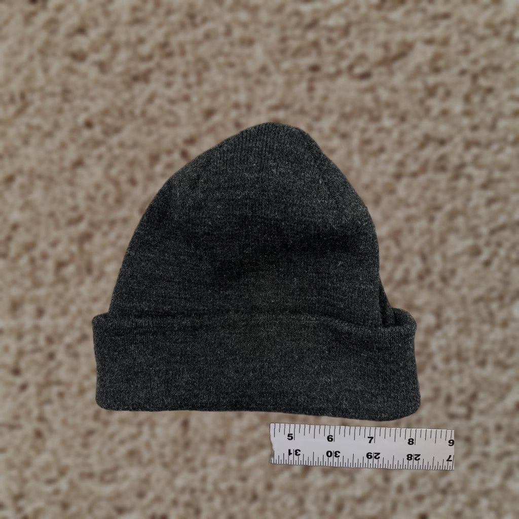Vintage VINTAGE Beanie Toque Adult One Size Dark Heather Gray Knit Acrylic Snow Ski Winter Hat Unbranded Unisex Adults One Size Gray 90s Ski Theme Mens Womens Size ONE SIZE - 1 Thumbnail