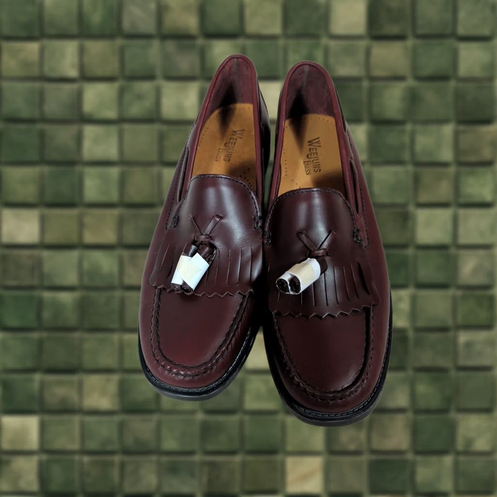 Vintage VINTAGE Bass Weejuns Marietta II Women Size 8.5M Burgundy Tassel Loafers Dark Academia Shoe Boys Girls Mens Womens Size US 9 / IT 39 - 1 Thumbnail