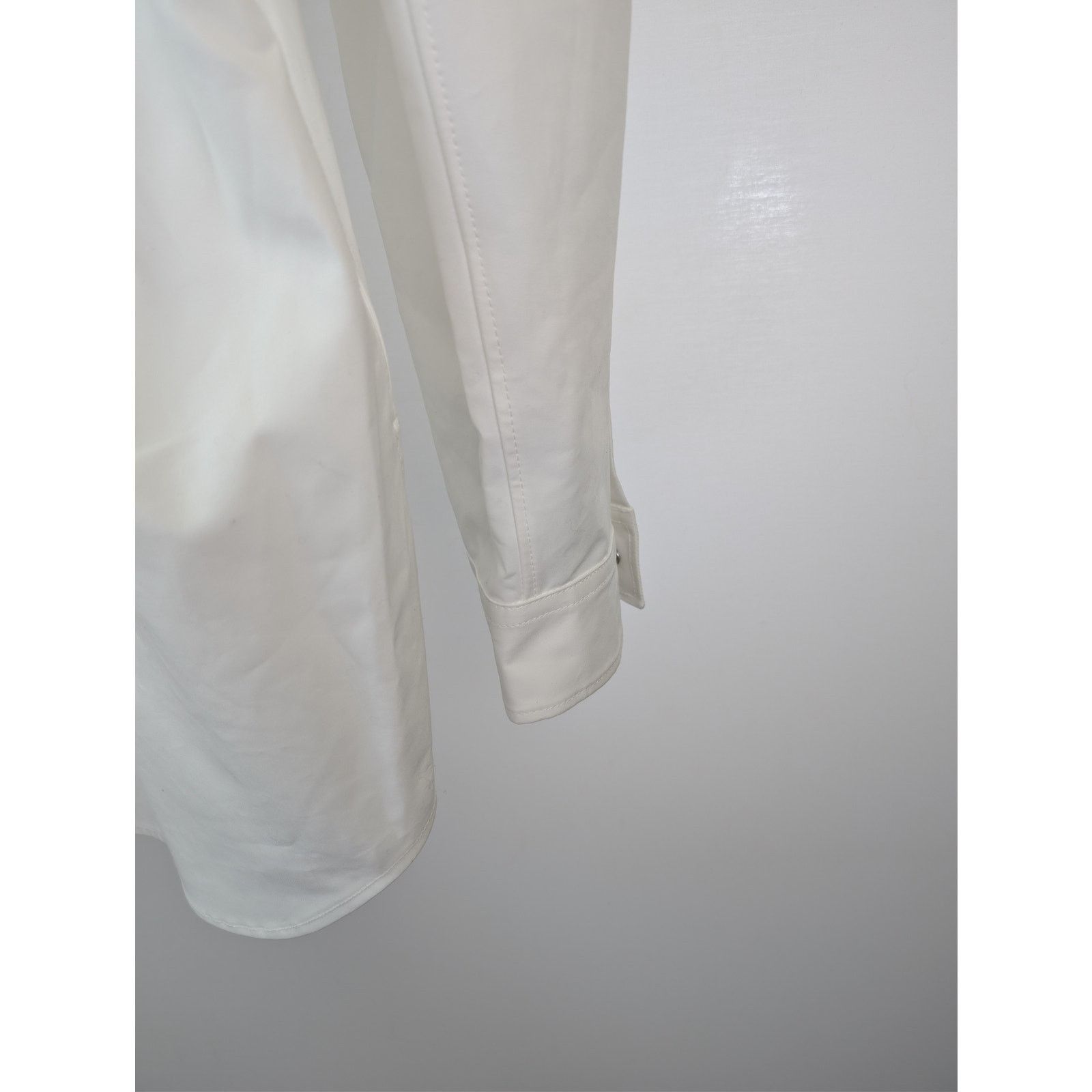 Balenciaga o1rshd1 Cotton Poplin Long-Sleeved Outerwear Shirt in White Size US XS / EU 42 / 0 - 12 Thumbnail