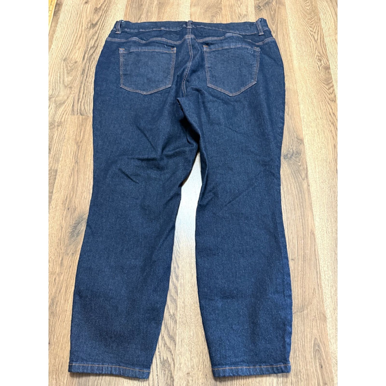 Vintage DG2 Jeans Women's Plus Size 20W Denim Skinny Dark Wash Jeans 5-Pocket Stretch High Rise Blue Womens Size 42" / US 20 - 2 Thumbnail
