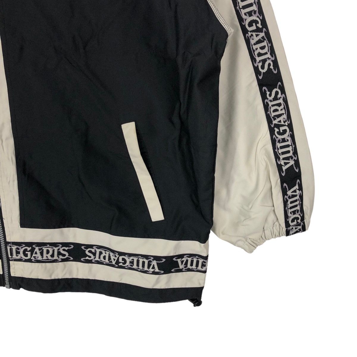 Japanese Brand VINTAGE VULGARIS SURVIVAL JACKET INSPIRE CHROME HEARTS Size US L / EU 52-54 / 3 - 4 Thumbnail