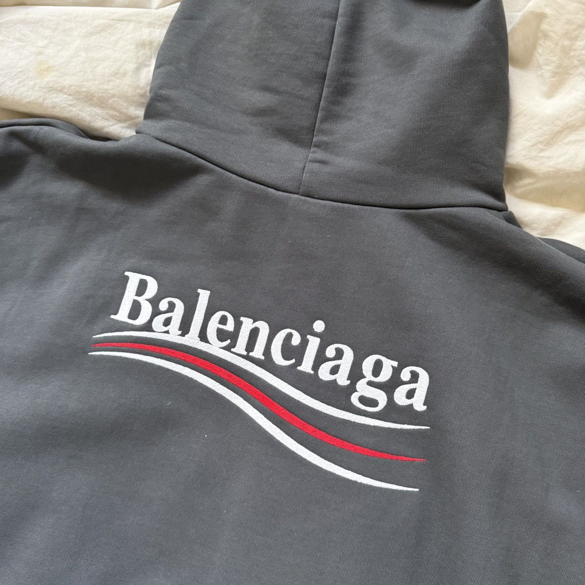 Balenciaga Grey Campaign Oversized Hoodie Size US XXL / EU 58 / 5 - 1 Thumbnail