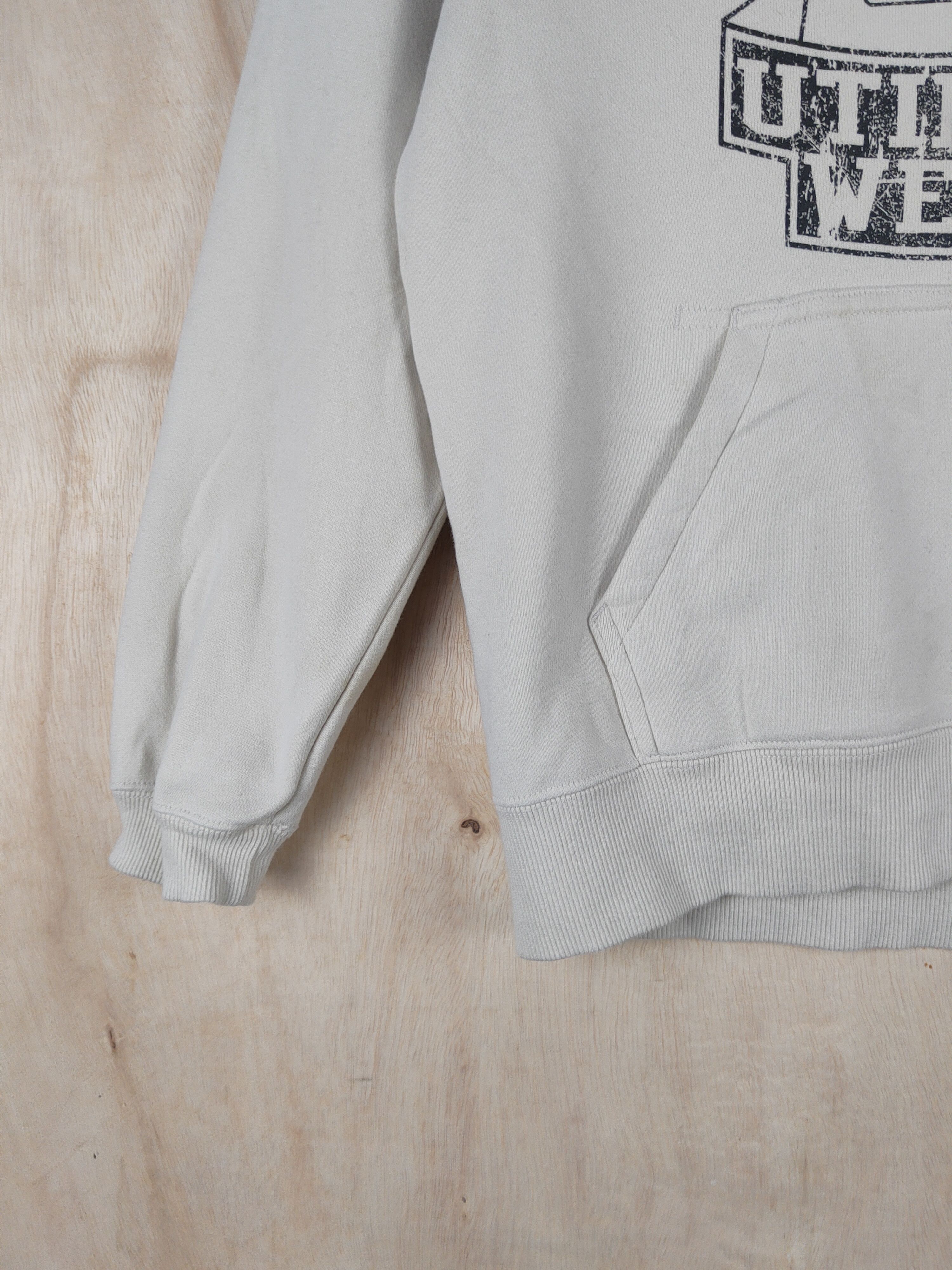 Japanese Brand × Vintage Uniqlo Cream Hoodie Marine Sweatshirts #S2496 Size US XS / EU 42 / 0 - 5 Thumbnail