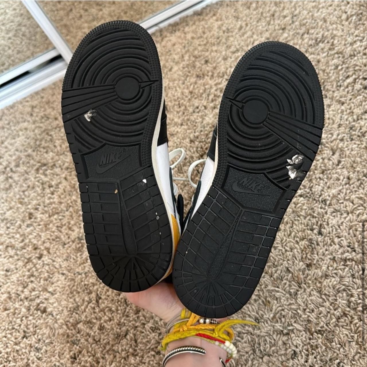 Jordan Brand × Nike Jordan 1 Retro High Size US 5 / IT 35 - 6 Thumbnail