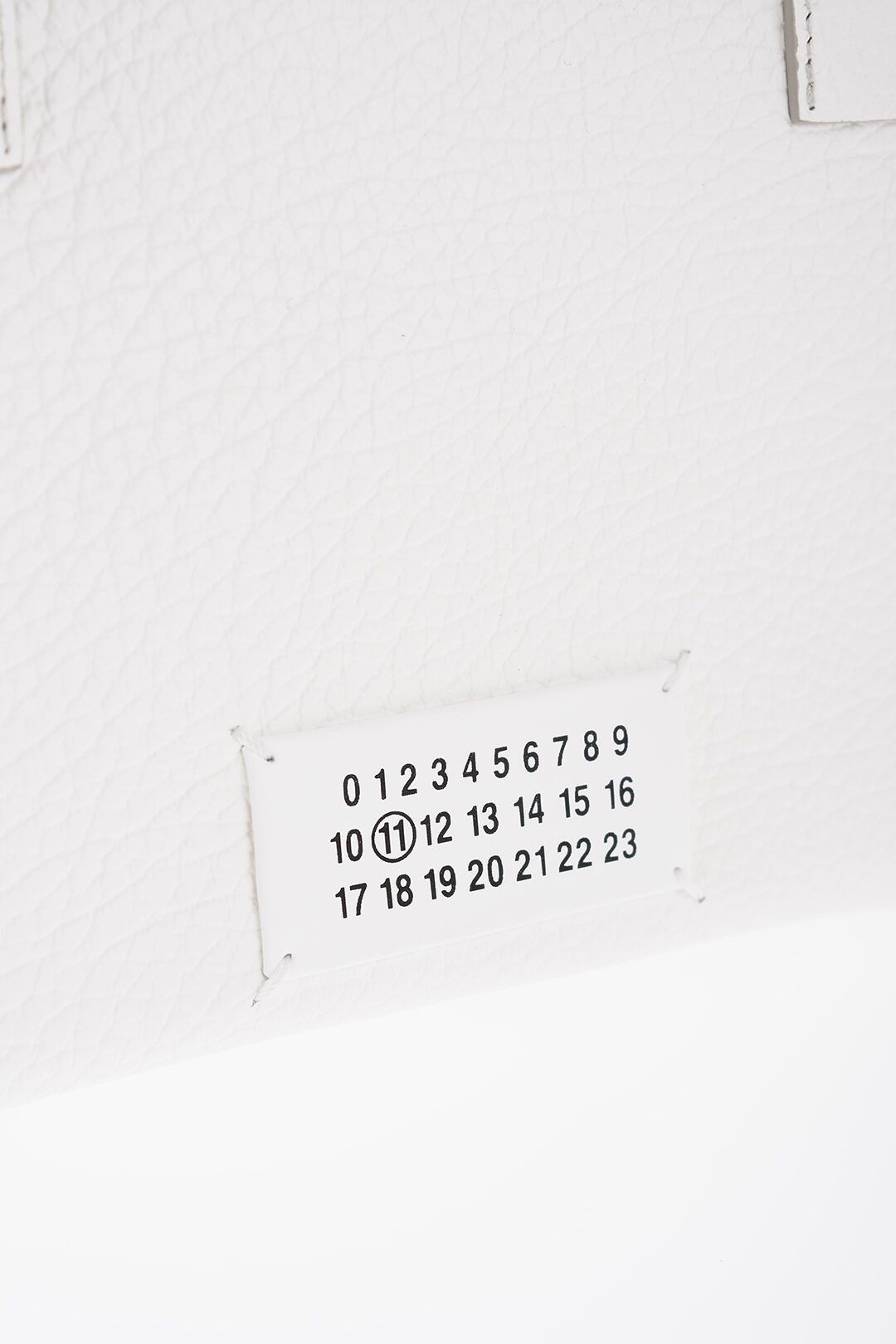 Maison Margiela og1mm1224 Size: OS / Textured Leather Hand Bag in White Size ONE SIZE - 4 Thumbnail