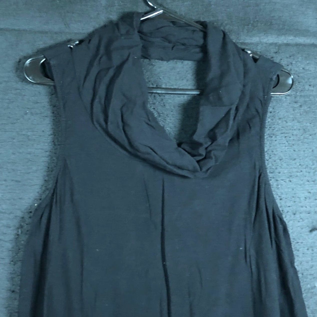 Torrid Torrid Blouse Black High Neck Sleeveless Tank 100% Rayon Plus Size 1 Women Solid Chiffon Lightweight Lined Casual Workwear Size XS / US 0-2 / IT 36-38 - 2 Thumbnail