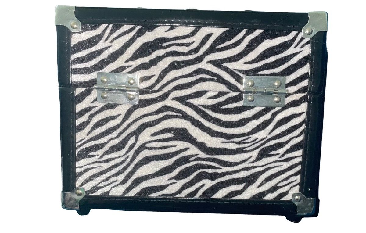 Vintage Caboodles 2013 Zebra Rockstar Train Case Size ONE SIZE - 10 Thumbnail