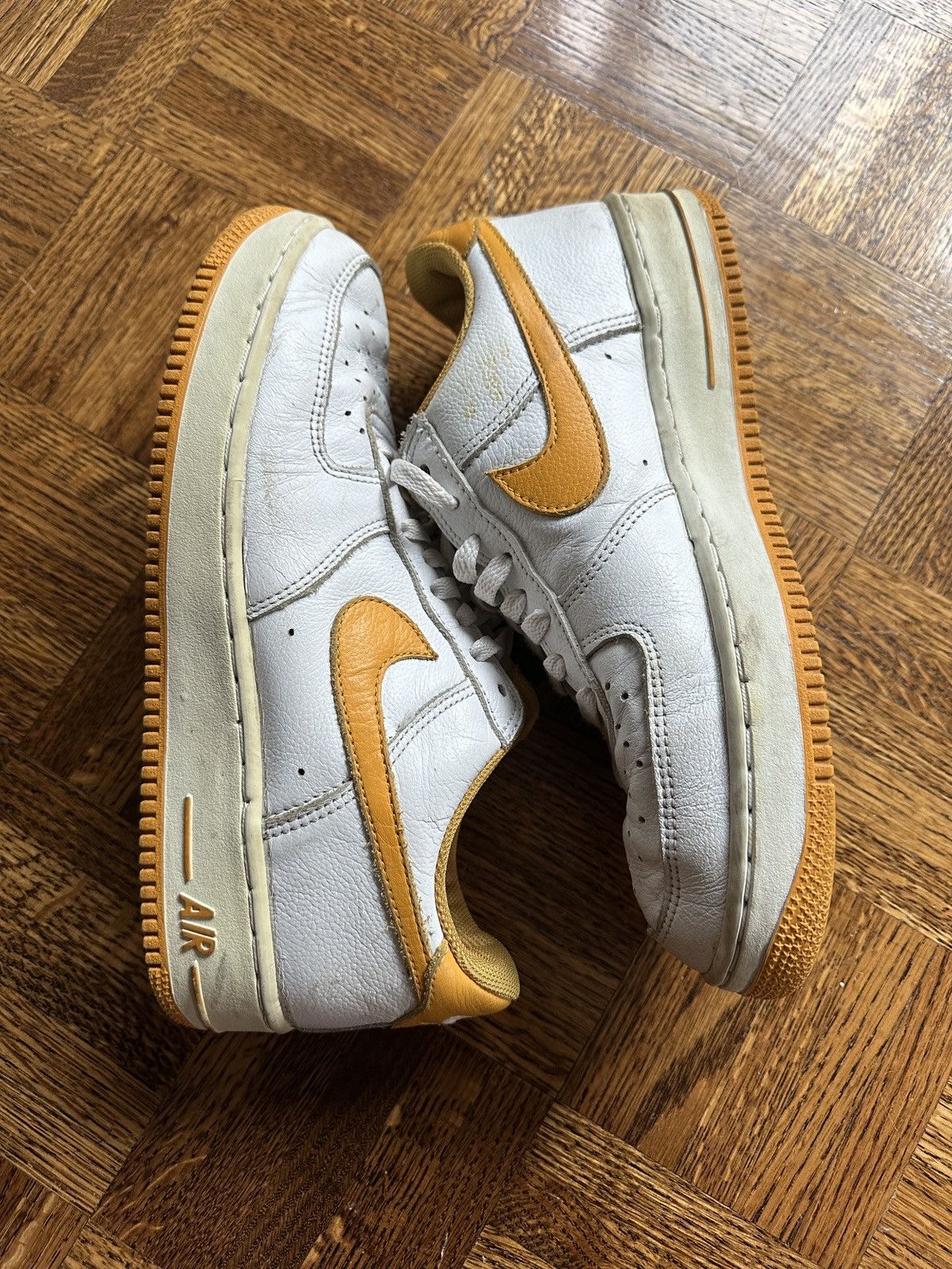 Nike Vintage Nike Air Force 1 Low White / Canyon Gold 2002 Size US 8.5 / EU 41-42 - 1 Thumbnail