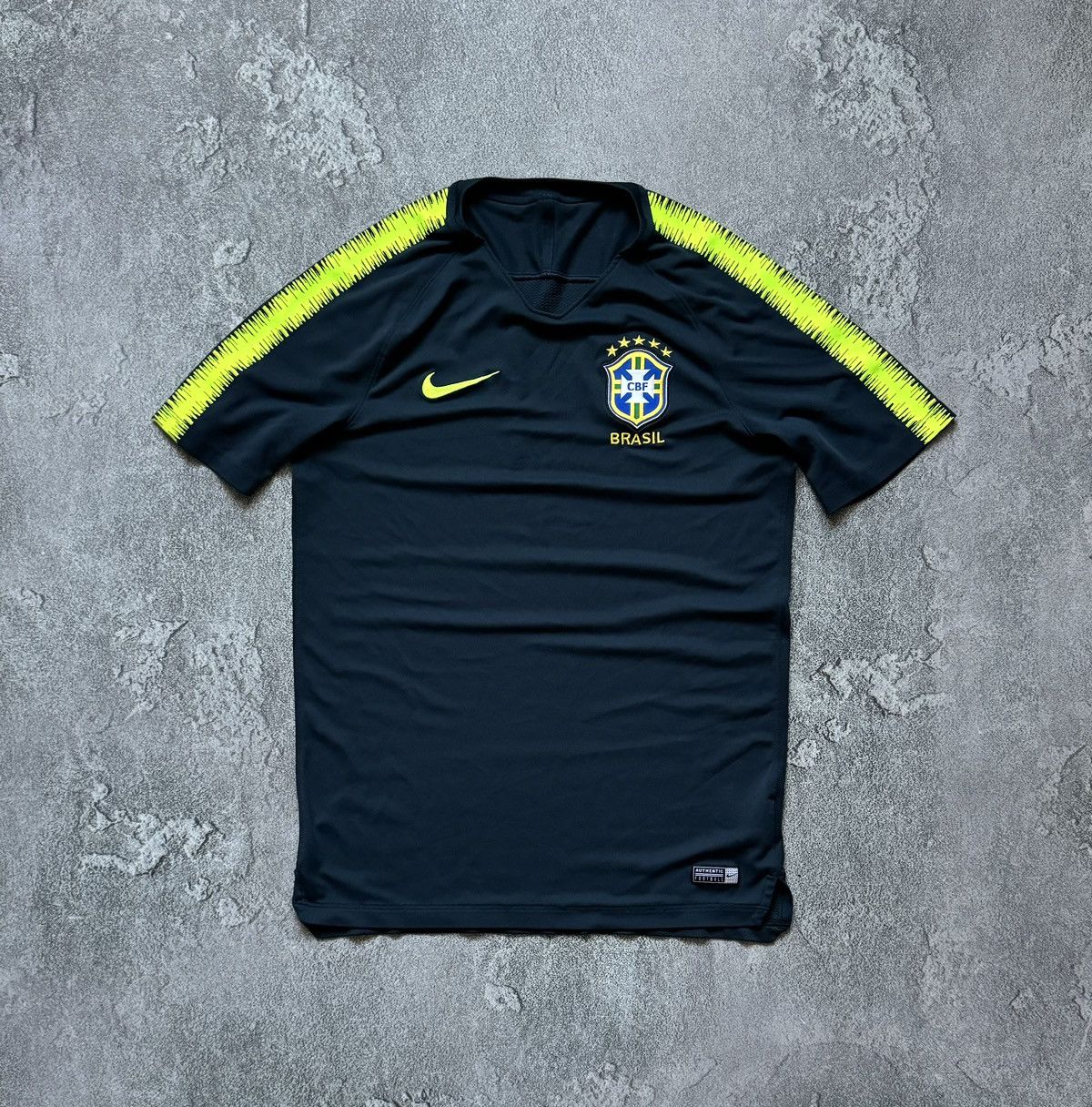 Nike Nike Brasil 🇧🇷 M tee T-shirt polo jersey 00s 90s Size US M / EU 48-50 / 2 - 5 Thumbnail
