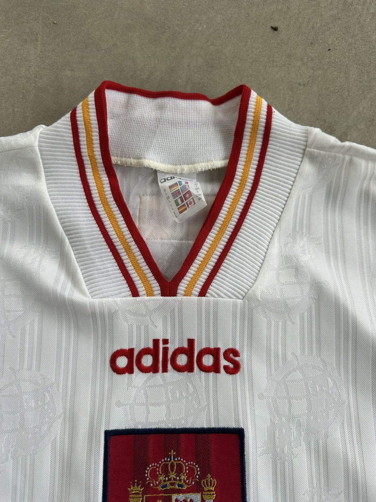Adidas VINTAGE ADIDAS SPAIN 96-98 THIRD KIT Size US XL / EU 56 / 4 - 4 Thumbnail
