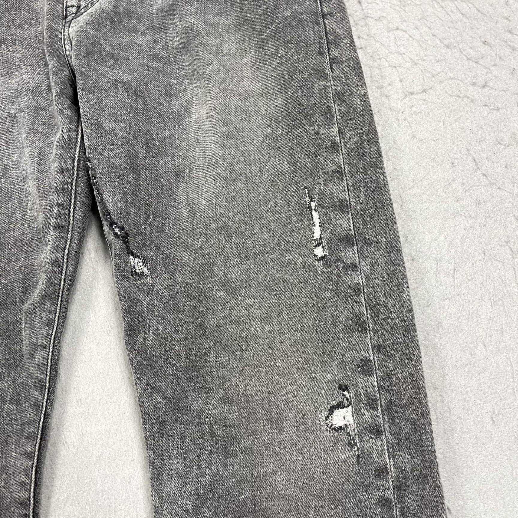 Levi's VINTAGE? Nope, not vintage. Levis Made & Crafted Jeans Mens 32x34 Gray Shuttle Slim Straight Ripped Italy Size US 32 / EU 48 - 4 Thumbnail