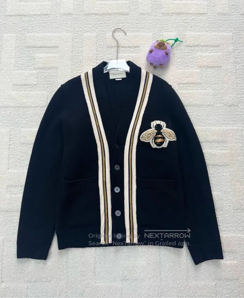 Gucci Gucci Black college style big bee knitted cardigan coat Size XS / US 0-2 / IT 36-38 - 1 Thumbnail