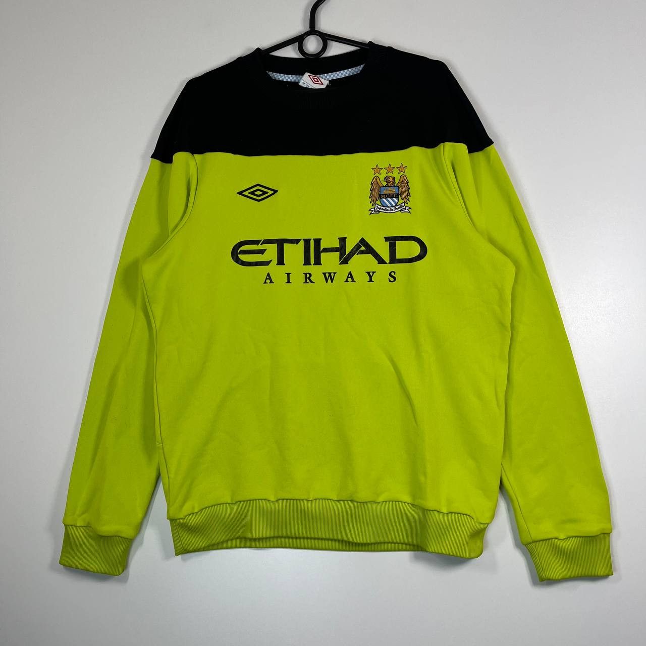 Umbro Umbro Manchester City Etihad Sweatshirt Vintage Size L Size US L / EU 52-54 / 3 - 1 Thumbnail