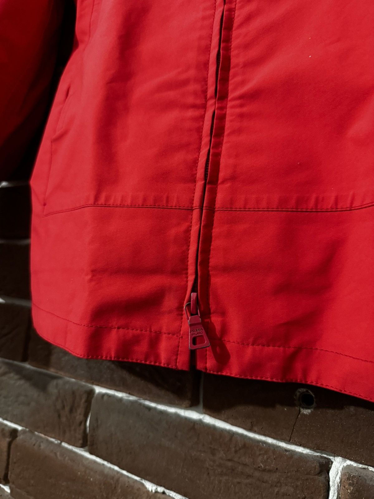 Prada Prada Vintage Gore Tex Jacket Women's Size M Designer 40it Size S / US 4 / IT 40 - 7 Thumbnail