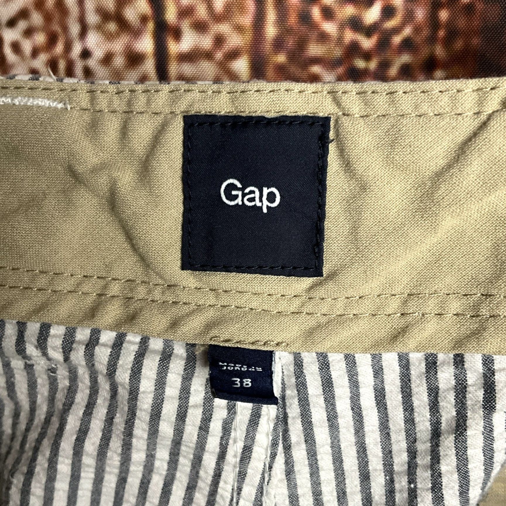 Gap GAP Shorts Men 38 Blue White Striped Chino Seersucker 100% Cotton - Casual, Travel, Golf - Pockets, Button - Regular Fit - Blue, Stripe - 38 Men Size US 38 / EU 54 - 3 Thumbnail