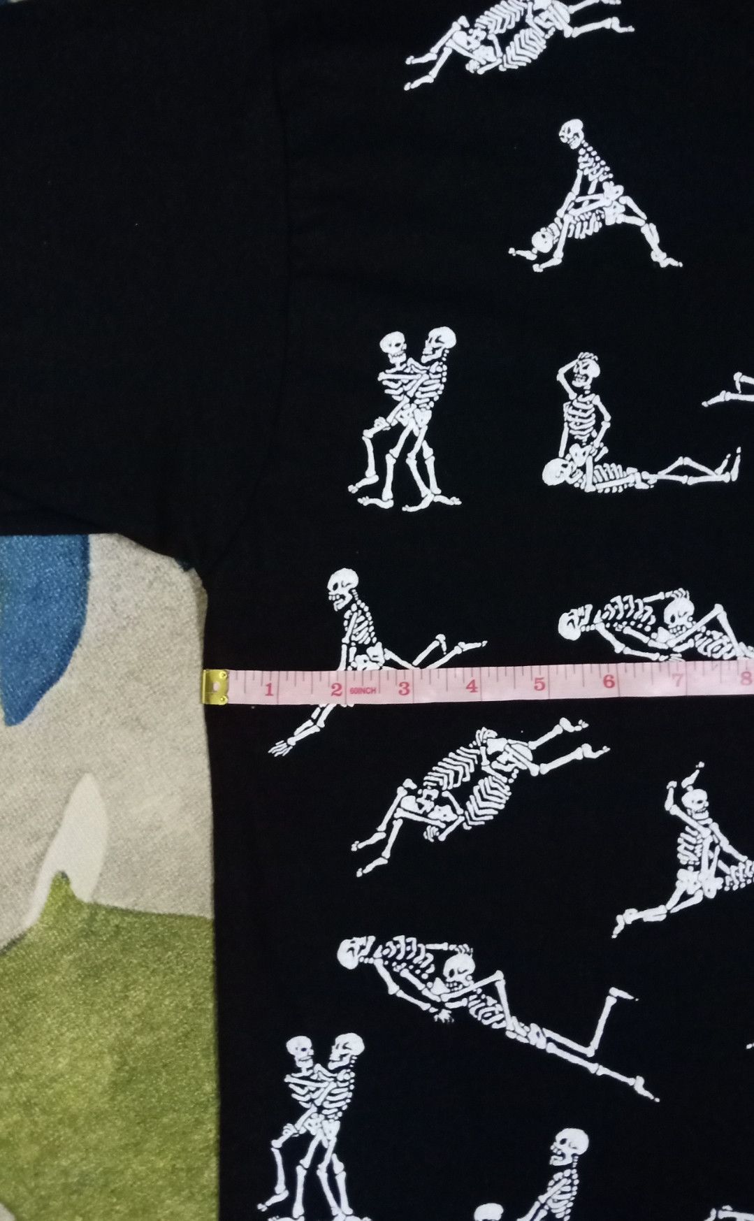 Fashion Victim × basketcase gallery Vintage 90s Fashion Victim Skeleton Sex Positions T-shirt Size US L / EU 52-54 / 3 - 16 Thumbnail