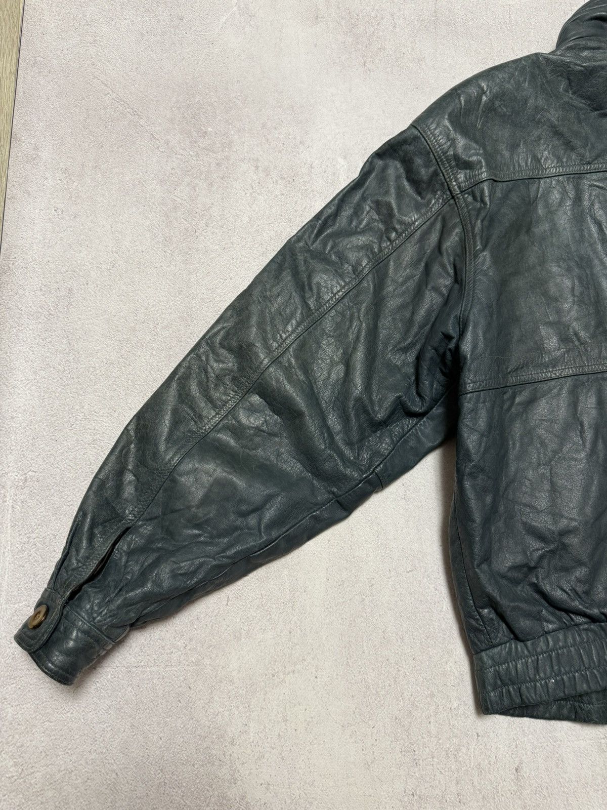 Japanese Brand × Vintage Vintage Leather Jacket Bomber Baggy Amazing Colour Y2K 90s Size US L / EU 52-54 / 3 - 14 Thumbnail