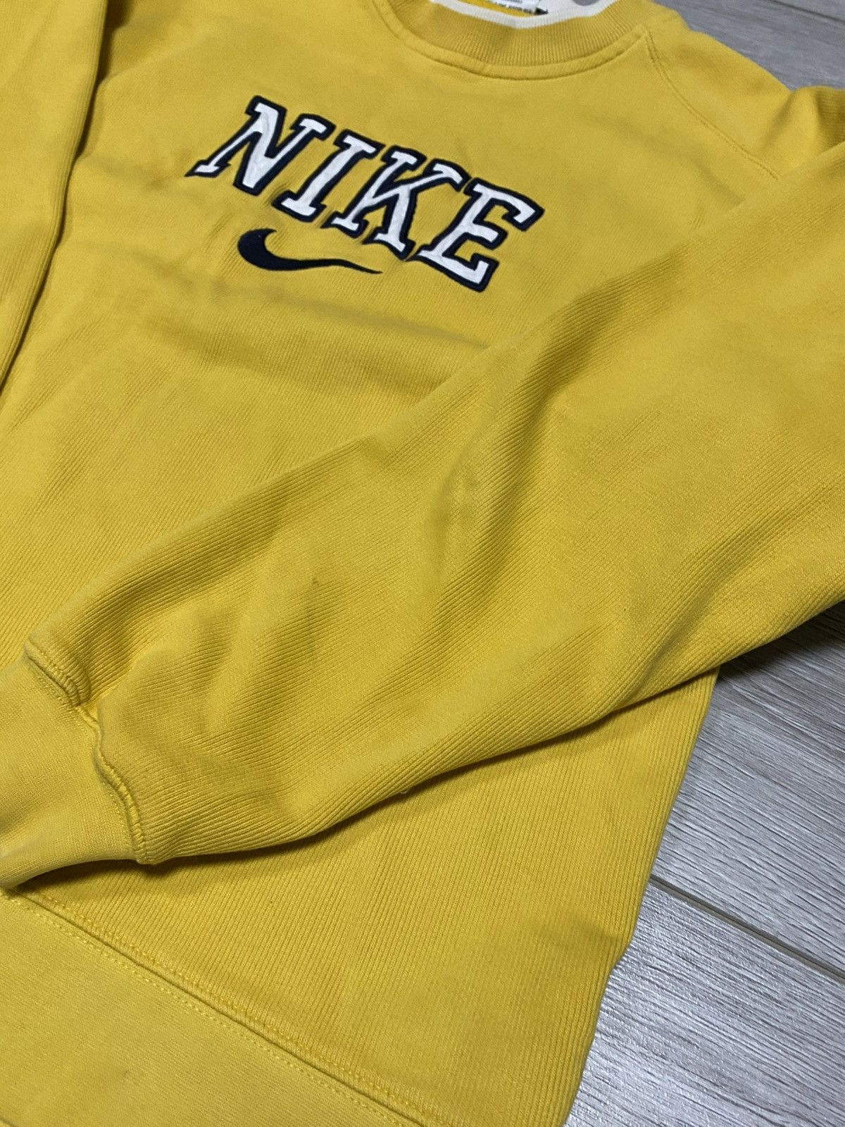Nike Nike vintage spell out big swoosh sweatshirt Size US M / EU 48-50 / 2 - 11 Thumbnail