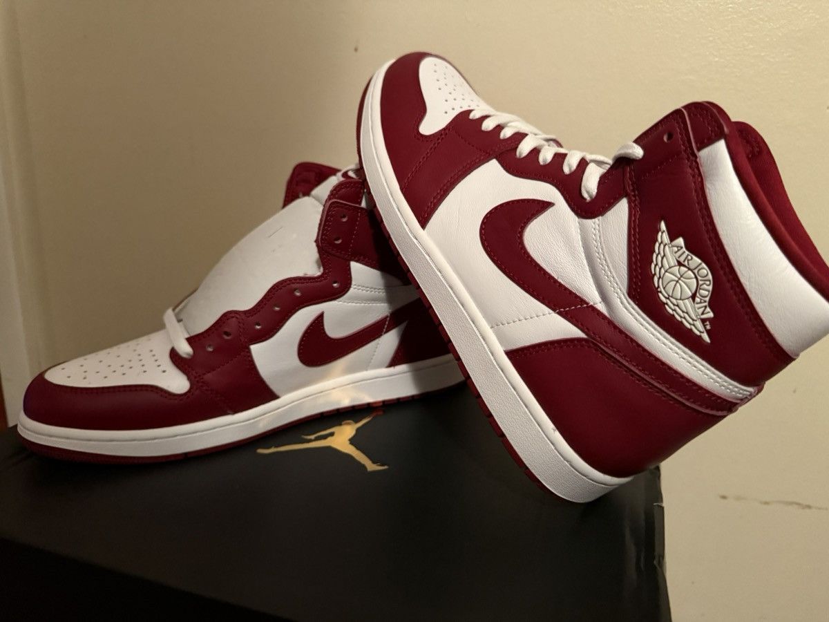 Jordan Brand Nike Air Jordan Retro 1 Artisanal Team Red NEW w/Xtra laces! Size US 11.5 / EU 44-45 - 2 Thumbnail