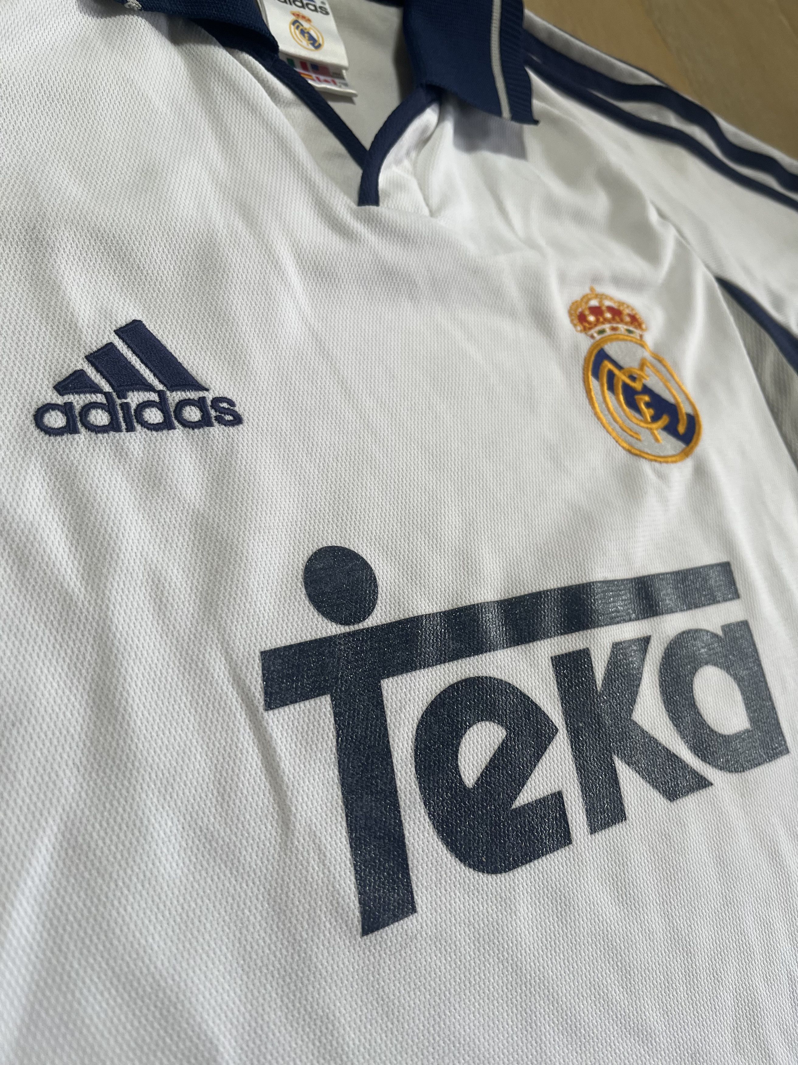 Adidas Real Madrid Authentic Home Jersey 2000/01 Size US S / EU 44-46 / 1 - 3 Thumbnail