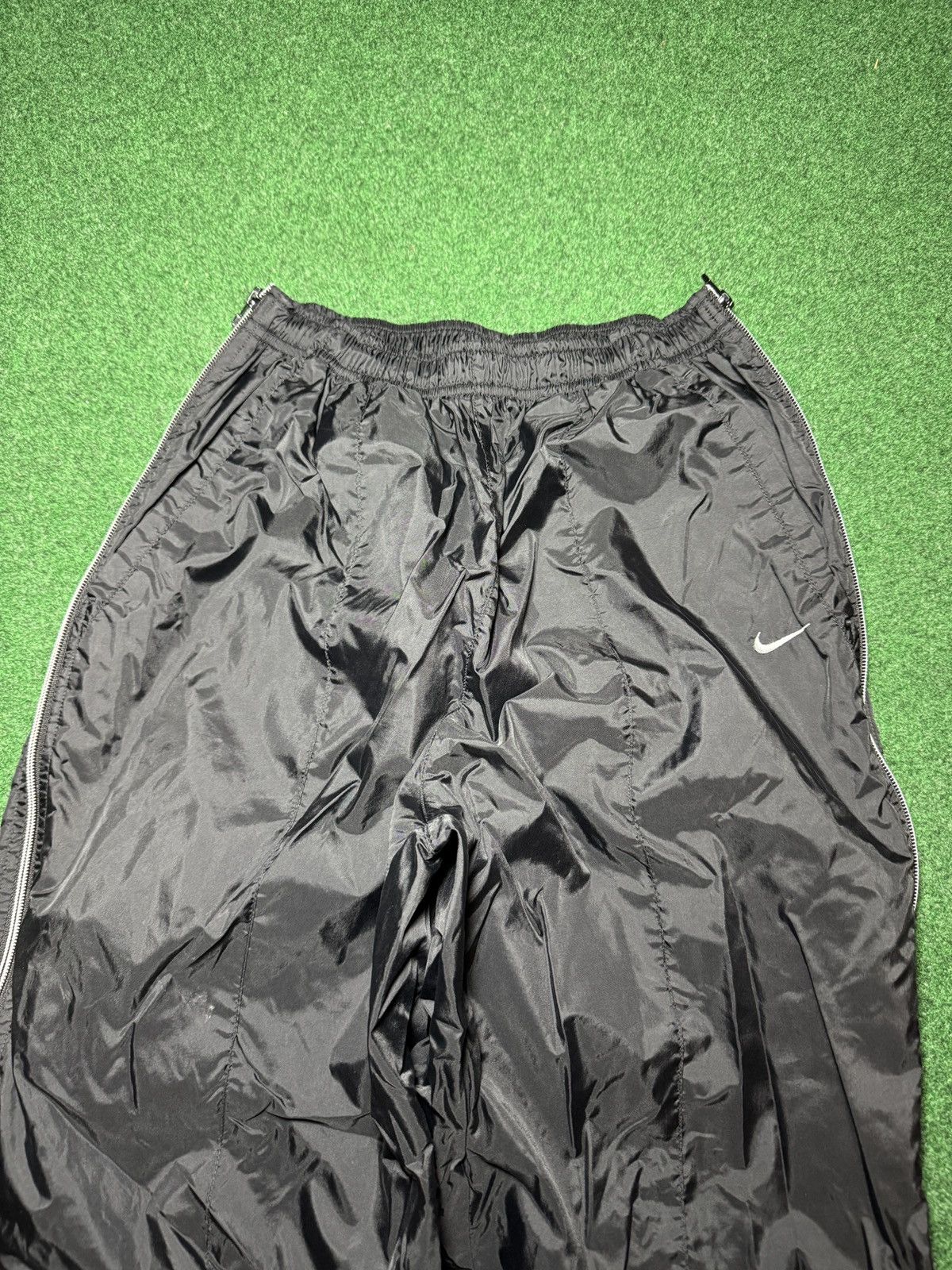 Nike Nike Nylon Jogger Vintage 90s 24x30 Drawstring L Sweatpants Size 24" / US 00 / IT 34 - 2 Thumbnail